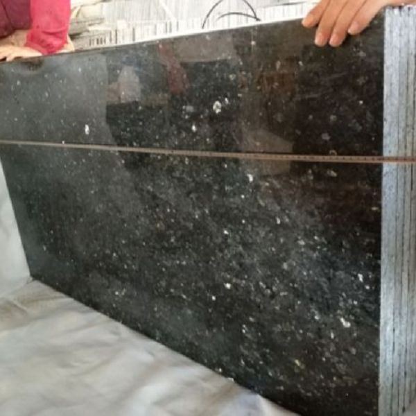 Lembaran Granit Mutiara Zamrud