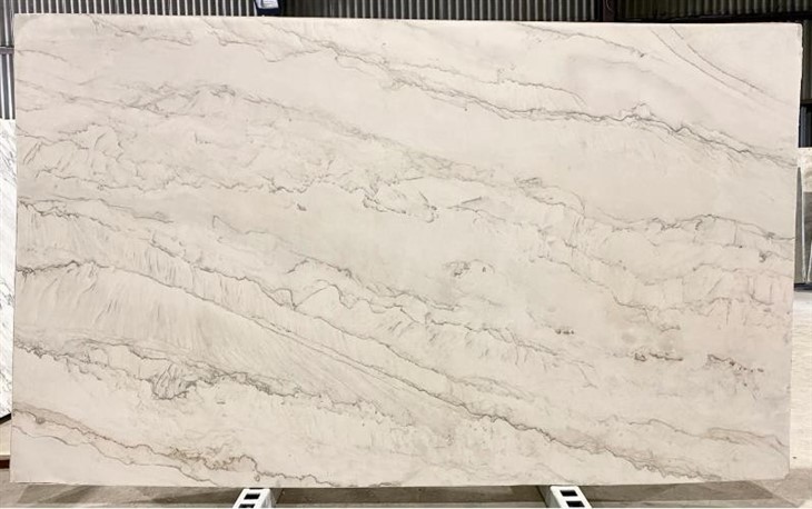 Calacatta Macaubas Quartzite